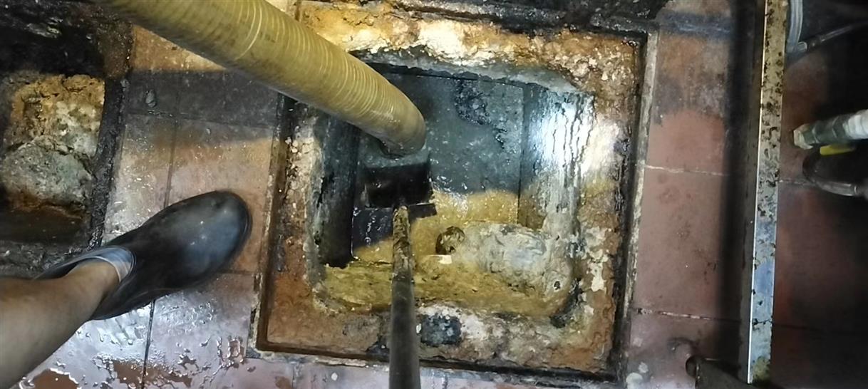 海东污水池清理一般都有毒气，怎么预防中毒呢？